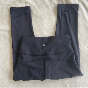 Lululemon Black Cropped Leggings, Size 6